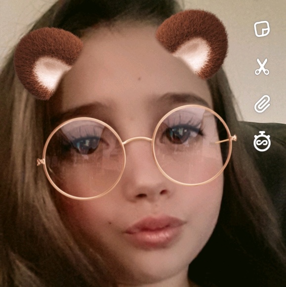 Meet your Posher, Ava - Picture 1 of 1